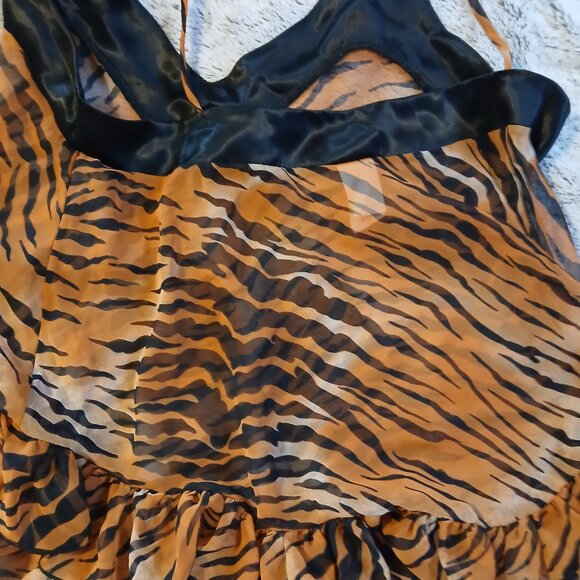 Fantasy Lingerie Vintage Women's Tiger Print Babydoll Top SZ M GUC - Picture 6 of 8